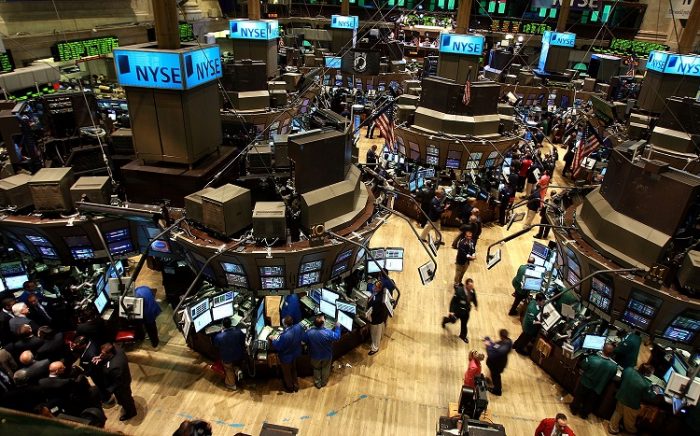 Operadores ignoran mercado de bonos y siguen castigando al dólar Operadores ignoran mercado de bonos y siguen castigando al dólar