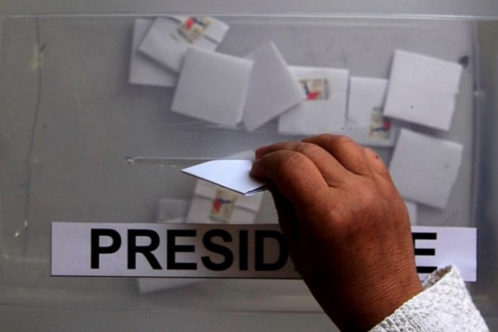 Gonzalo Vial y las elecciones municipales: “Proponer el voto obligatorio es como decir volvamos a las micros amarillas” Gonzalo Vial y las elecciones municipales: “Proponer el voto obligatorio es como decir volvamos a las micros amarillas”
