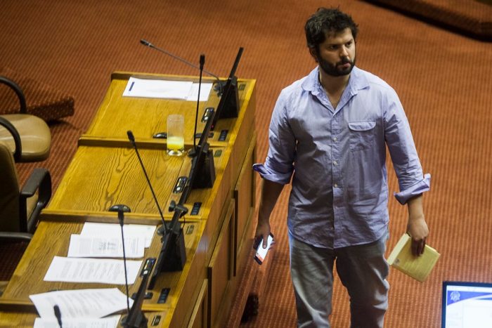 Boric: “En el Congreso hay muchos parlamentarios que son funcionarios de empresas” Boric: