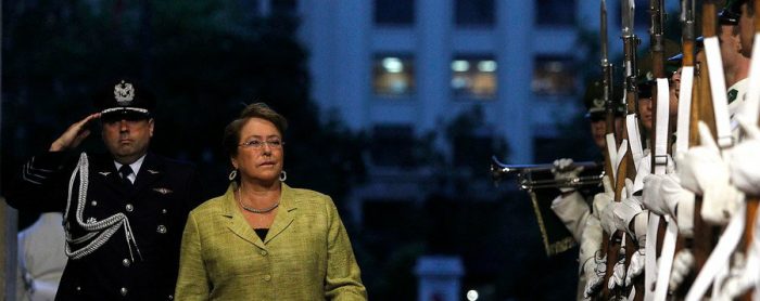 Cadem: Aprobación de la gestión de Bachelet cae 10 puntos en un año Cadem: Aprobación de la gestión de Bachelet cae 10 puntos en un año