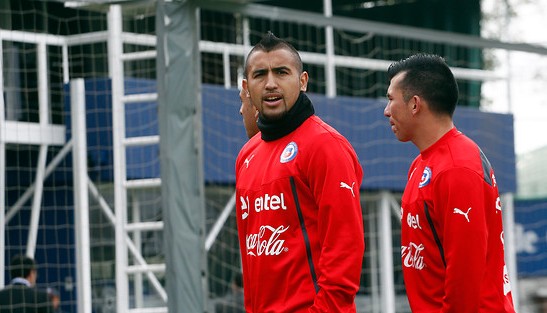 ANFP busca llegar acuerdo con jugadores de La Roja por millonario contrato que dejó amarrado Jadue ANFP busca llegar acuerdo con jugadores de La Roja por millonario contrato que dejó amarrado Jadue