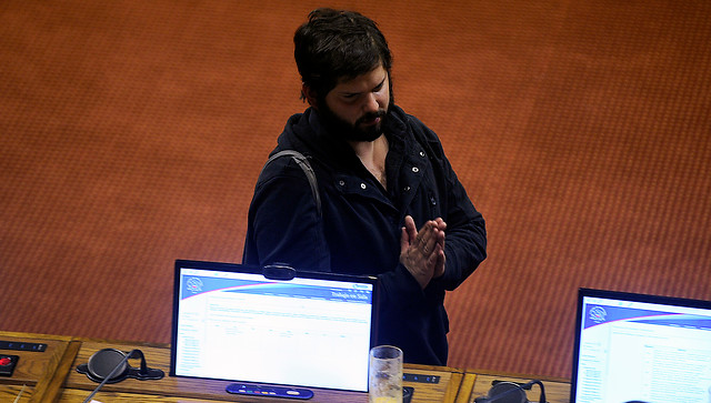 Parlamentarios oficialistas toman mal critica de Boric que apuntaba a que el Congreso representa a una élite de Santiago, machista y de clase alta Parlamentarios oficialistas toman mal critica de Boric que apuntaba a que el Congreso representa a una élite de Santiago, machista y de clase alta