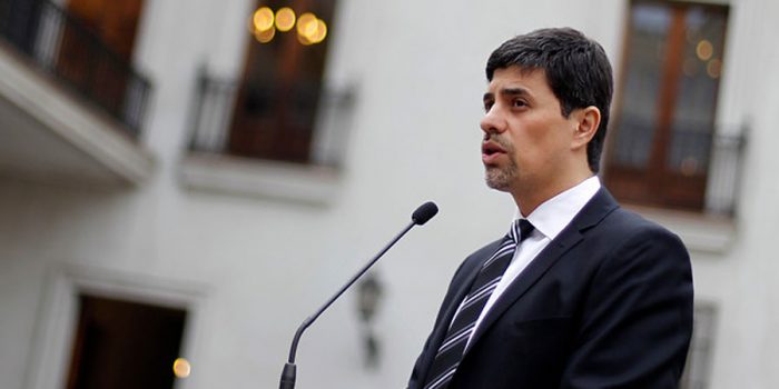 Díaz calificó situación de Longueira como un hecho que atenta contra la democracia Díaz calificó situación de Longueira como un hecho que atenta contra la democracia