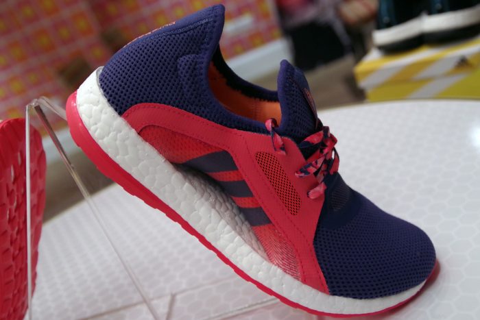 Adidas entra tarde en la concurrida carrera de zapatillas femeninas Adidas entra tarde en la concurrida carrera de zapatillas femeninas
