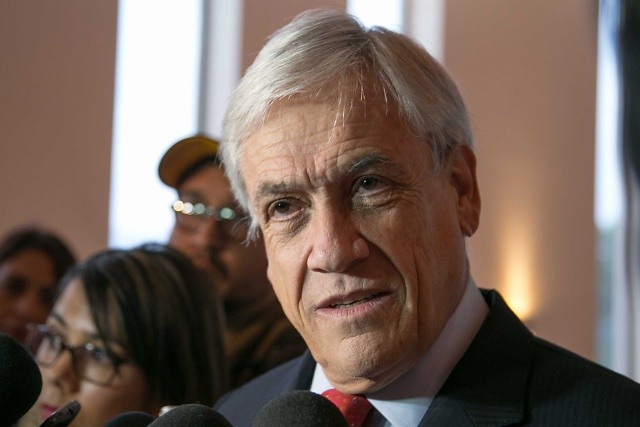 Piñera dice que las reformas de Bachelet “son un gran error” y La Moneda le responde: “Son frases para la galería” Piñera dice que las reformas de Bachelet