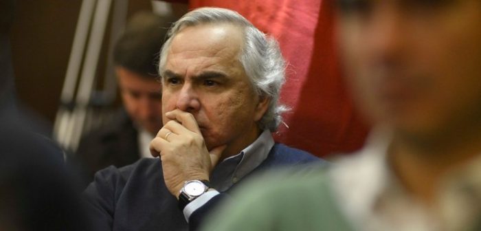 Andrés Chadwick esquiva papa caliente por polémico “artículo Contesse” que salpica al piñerismo: “Yo llegué al Gobierno después” Andrés Chadwick esquiva papa caliente por polémico “artículo Contesse” que salpica al piñerismo: