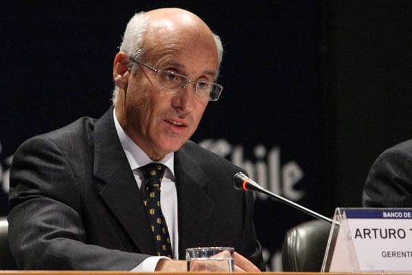Arturo Tagle deja gerencia general de Banco de Chile tras seis años en el cargo y asume Eduardo Ebensperger Arturo Tagle deja gerencia general de Banco de Chile tras seis años en el cargo y asume Eduardo Ebensperger