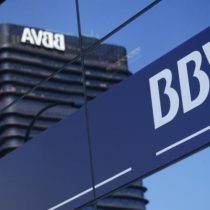 BBVA deja Chile aumentando sus utilidades en casi un tercio