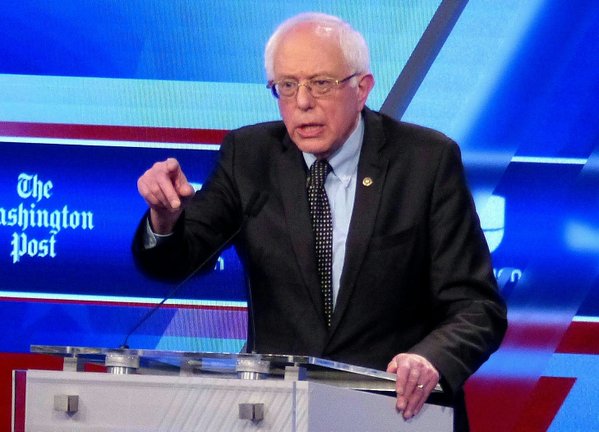 Bernie Sanders en el debate demócrata: “EE.UU. ha derrocado Gobiernos por todo el mundo, en Chile, Guatemala e Irán” Bernie Sanders en el debate demócrata: “EE.UU. ha derrocado Gobiernos por todo el mundo, en Chile, Guatemala e Irán”