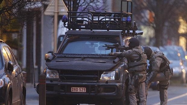 Nueva operación antiterrorista en Bruselas dirigida a buscar Salah Abdeslam Nueva operación antiterrorista en Bruselas dirigida a buscar Salah Abdeslam