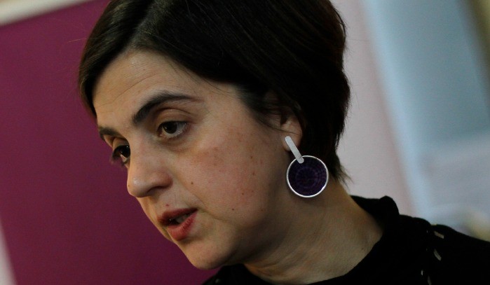SERNAM rechazó “acción violenta” contra mujeres detenidas por FFEE tras protestar contra el femicidio SERNAM rechazó