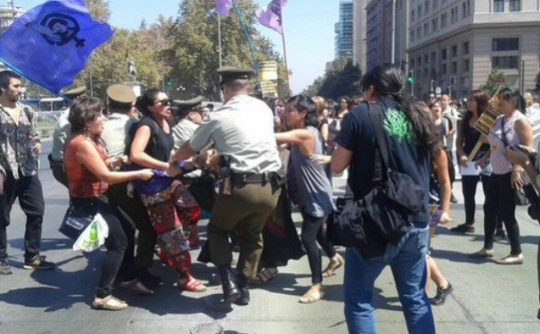 INDH condena detención de mujeres y pide explicaciones al gobierno INDH condena detención de mujeres y pide explicaciones al gobierno