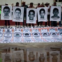Fiscalía mexicana rechaza vínculos de militares en desaparición de 43 jóvenes de Iguala