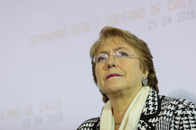 La niña de 11 años que pone en jaque la promesa de igualdad de género de Bachelet