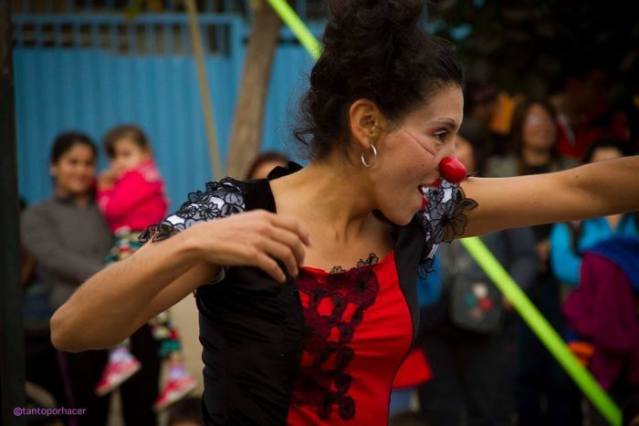 “La Fiesta del Barrio” en diversas comunas de la Región Metropolitana, sábados y domingo de abril. Evento gratuito.