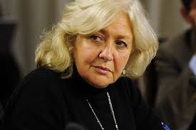 Mónica González desmiente a Hernán Büchi: “Él y su esposa aparecen mencionados en una docena de documentos” Mónica González desmiente a Hernán Büchi:
