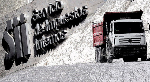 SQM: querellantes dicen que exclusiones en querella del SII responden a “presiones políticas” SQM: querellantes dicen que exclusiones en querella del SII responden a