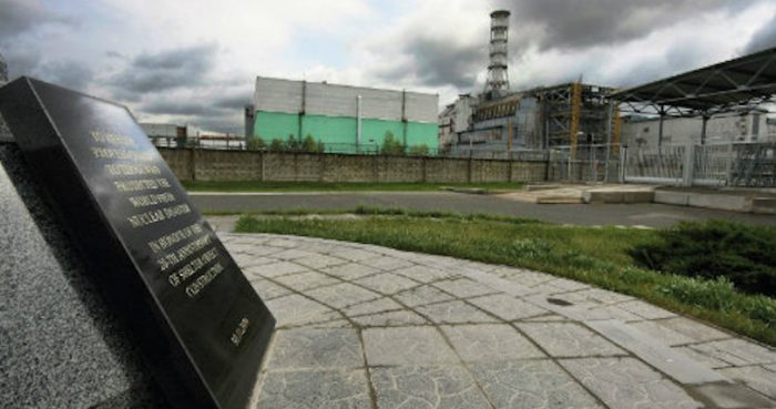 Mesa Redonda: «Chernobyl: A 30 años del peor desastre nuclear de la historia» en Auditorio Gorbea, Universidad de Chile, 26 de abril. Entrada liberada