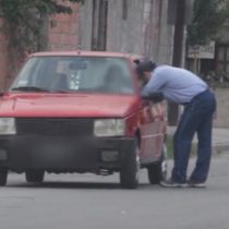 [Video] ¿Sobornarías a un policía?: youtuber chileno hace experimento social en Argentina