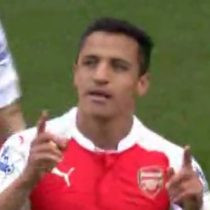 [Video] Alexis sigue en racha anotando en triunfo parcial del Arsenal