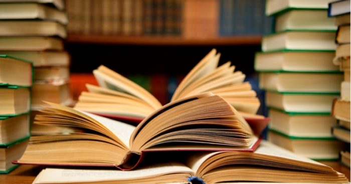 Estudiante de 17 años moviliza a 20 mil personas para reducir IVA de los libros Estudiante de 17 años moviliza a 20 mil personas para reducir IVA de los libros