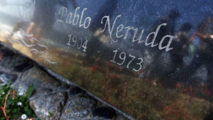Sin claridad sobre las causas de su muerte, restos de Pablo Neruda vuelven a Isla Negra Sin claridad sobre las causas de su muerte, restos de Pablo Neruda vuelven a Isla Negra