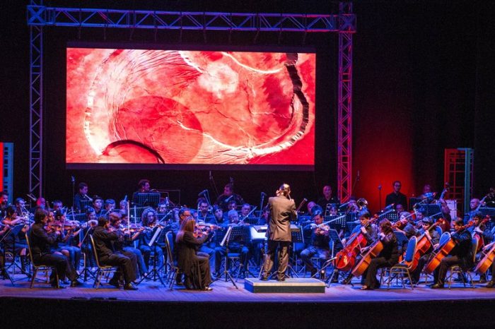 La sinfonía planetaria con que Puerto de Ideas deslumbró en su noche inaugural La sinfonía planetaria con que Puerto de Ideas deslumbró en su noche inaugural