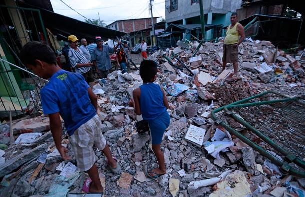 FMI confirma negociaciones con Ecuador para crédito tras terremoto FMI confirma negociaciones con Ecuador para crédito tras terremoto