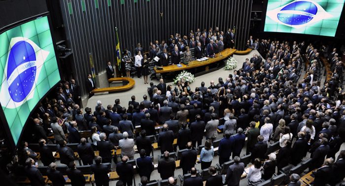 Presidente interino de Brasil obtiene crucial triunfo en su primera votación en Parlamento Presidente interino de Brasil obtiene crucial triunfo en su primera votación en Parlamento