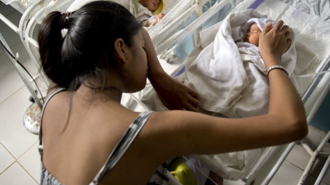 La niña de 13 años que dio a luz luego de ser “entregada” por sus padres a su violador La niña de 13 años que dio a luz luego de ser