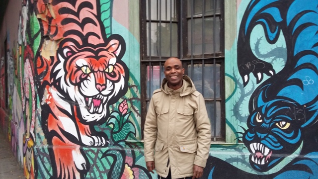 Jean-Michel Carda, director de asociación responsable del festival de graffitti francés Kosmopolite que se reedita en Chile: “Vuestros muralistas son excepcionales” Jean-Michel Carda, director de asociación responsable del festival de graffitti francés Kosmopolite que se reedita en Chile: “Vuestros muralistas son excepcionales”