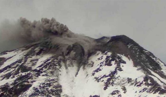Volcán Nevados de Chillán se encuentra con pulso eruptivo Volcán Nevados de Chillán se encuentra con pulso eruptivo