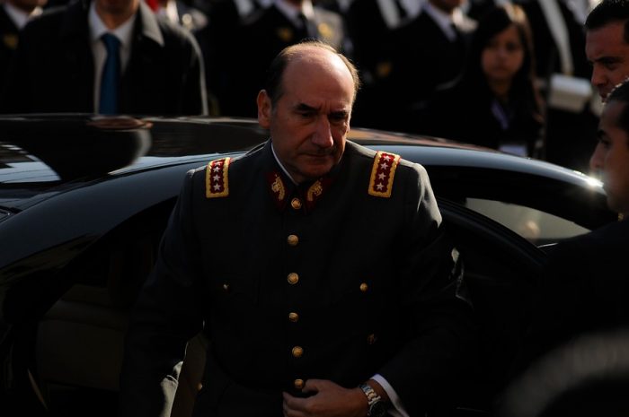 Fuente-Alba no asistirá a declarar a comisión de la Cámara que investiga fraude en el Ejército Fuente-Alba no asistirá a declarar a comisión de la Cámara que investiga fraude en el Ejército