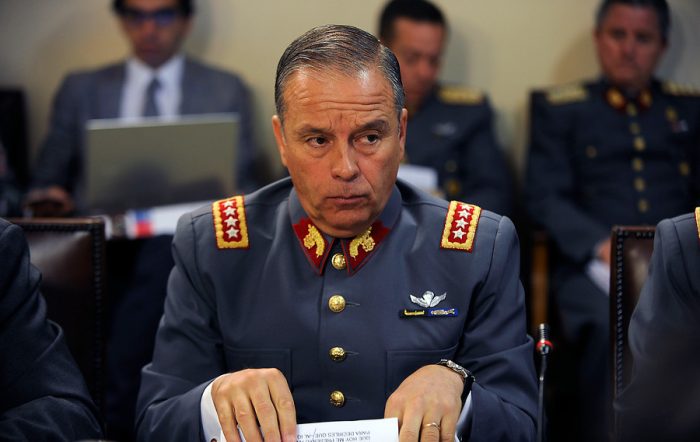 El decreto que invocó  el actual Comandante en Jefe del Ejército para beneficiar a sus hijos con estatus diplomático