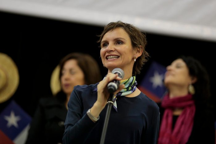 Platas de SQM: Nueva Mayoría toma distancia de Tohá y pone en duda su candidatura a la alcaldía de Santiago Platas de SQM: Nueva Mayoría toma distancia de Tohá y pone en duda su candidatura a la alcaldía de Santiago