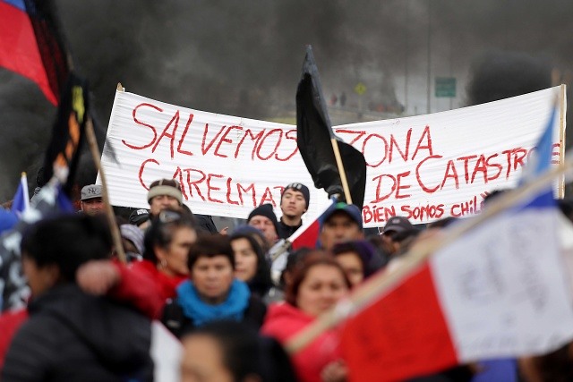 Chiloé: la estrategia del bloque en el poder e invisibilización del conflicto de fondo Chiloé: la estrategia del bloque en el poder e invisibilización del conflicto de fondo