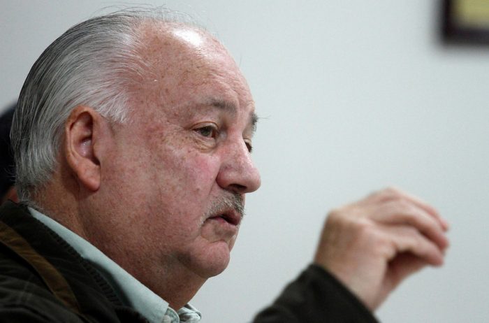 Teillier critica a la Confech: “Los estudiantes no pueden partir de un ultimátum” Teillier critica a la Confech: