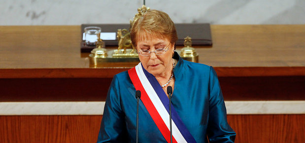 Bachelet por muerte de trabajador: “No es algo que se justifique en un país democrático” Bachelet por muerte de trabajador: