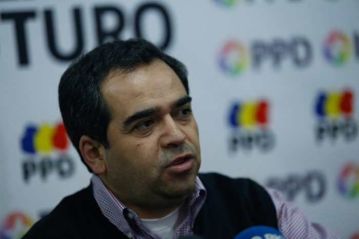 El PPD ningunea a Escalona después de que criticó a Girardi: «Después de tres derrotas consecutivas uno habla cualquier cosa» El PPD ningunea a Escalona después de que criticó a Girardi: