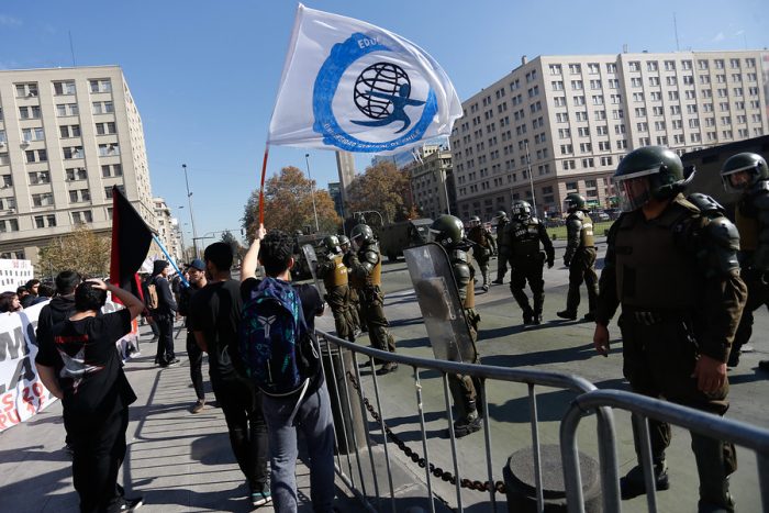 Secundarios en pie de guerra: convocan a marcha por la Alameda a pesar de que la Intendencia negó autorización Secundarios en pie de guerra: convocan a marcha por la Alameda a pesar de que la Intendencia negó autorización