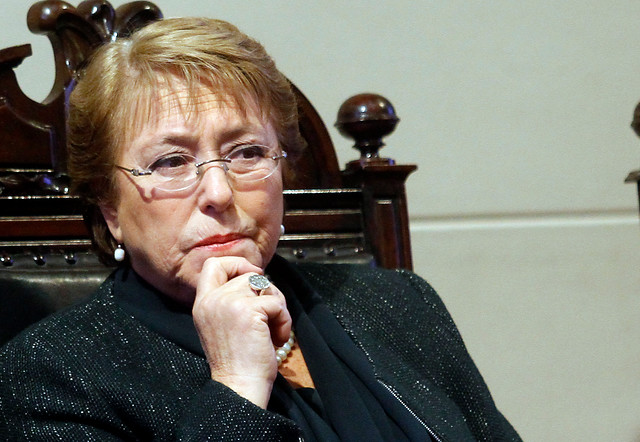 Maten al mensajero: Bachelet anuncia querella contra revista Qué Pasa Maten al mensajero: Bachelet anuncia querella contra revista Qué Pasa