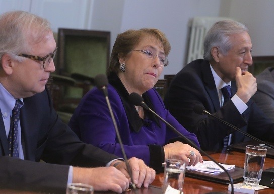 Bachelet vuelve a su nivel más bajo de aprobación tras cuenta pública del 21 de mayo