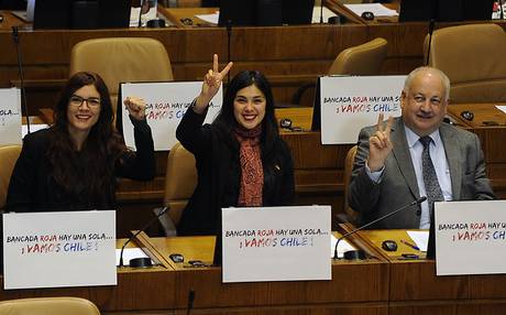 Bancada PC: “Se debe rescatar y defender la titularidad del sindicato en materia de negociación” Bancada PC: