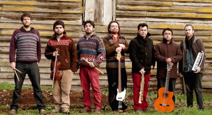 Concierto de Cuarto Aguacero, música compuesta en el sur de Chile en Puerto Varas, 21 de mayo. Concierto de Cuarto Aguacero, música compuesta en el sur de Chile en Puerto Varas, 21 de mayo.