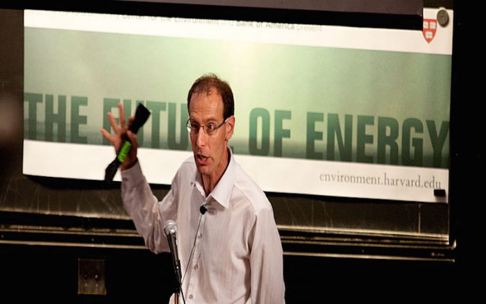 Científico de Harvard que dudaba de la energía solar ve la luz Científico de Harvard que dudaba de la energía solar ve la luz