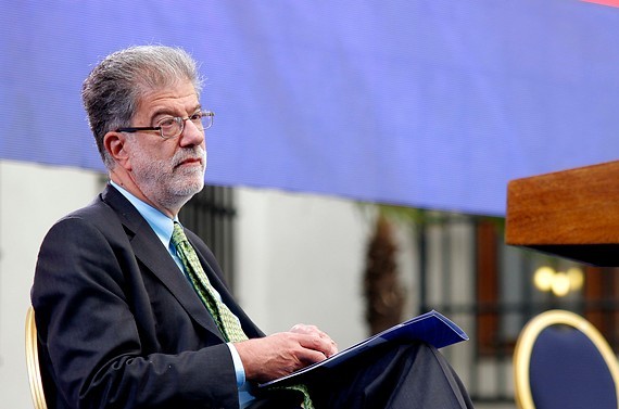 Encuesta Cadem: 60% cree que medidas de Comisión Engel permitirán restablecer confianza en la política Encuesta Cadem: 60% cree que medidas de Comisión Engel permitirán restablecer confianza en la política