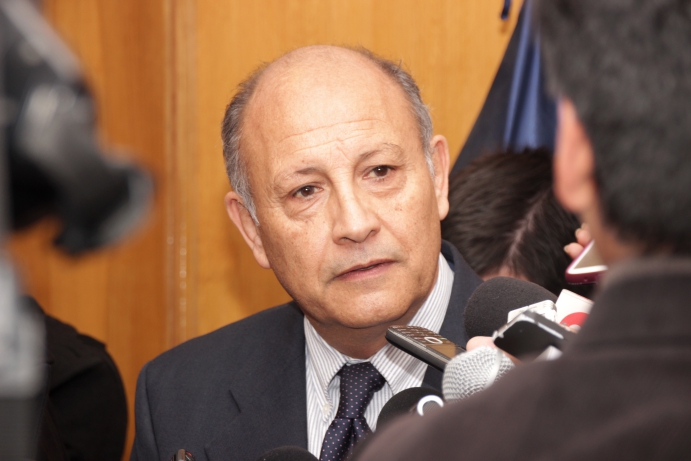 Intendente de Valparaíso arremete contra ENAP: “No se puede justificar derrames por razones climáticas” Intendente de Valparaíso arremete contra ENAP: