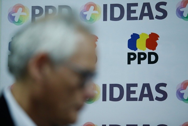 El PPD “se mira al espejo” para intentar buscar un rumbo tras la derrota electoral El PPD “se mira al espejo” para intentar buscar un rumbo tras la derrota electoral