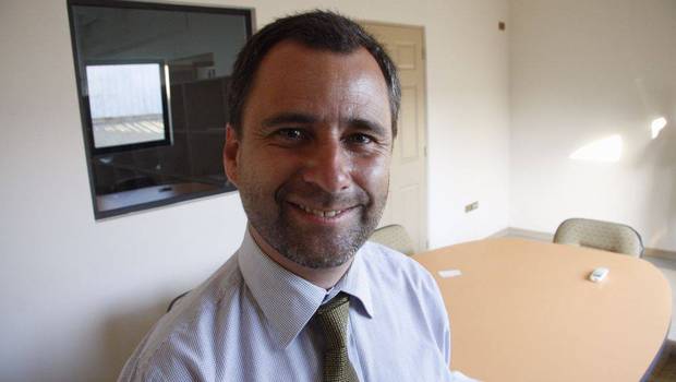 Alcalde de Pinto muere tras volcar la camioneta que conducía Alcalde de Pinto muere tras volcar la camioneta que conducía