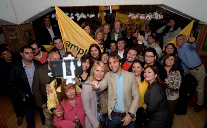 Amplitud realiza primer cabildo local y establece Constitución minimalista Amplitud realiza primer cabildo local y establece Constitución minimalista